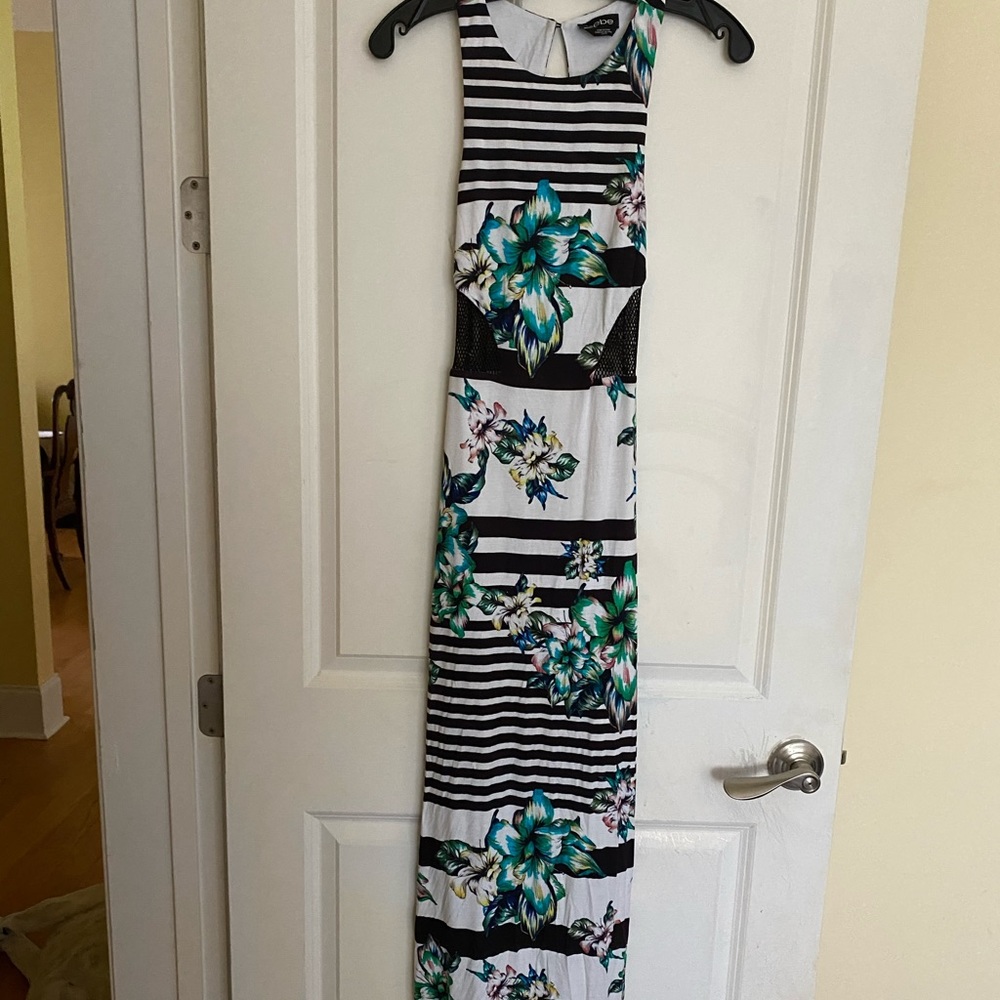 Bebe maxi dress